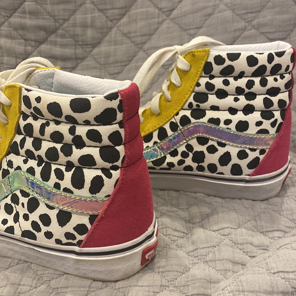 Custom Vans - Picture 2 of 2